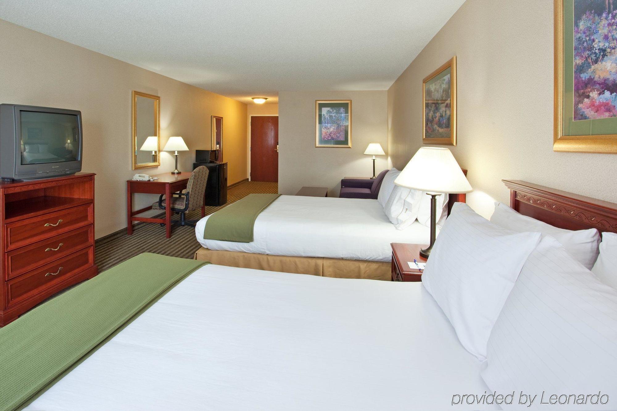 Holiday Inn Express Hotel & Suites Circleville By Ihg Eksteriør billede