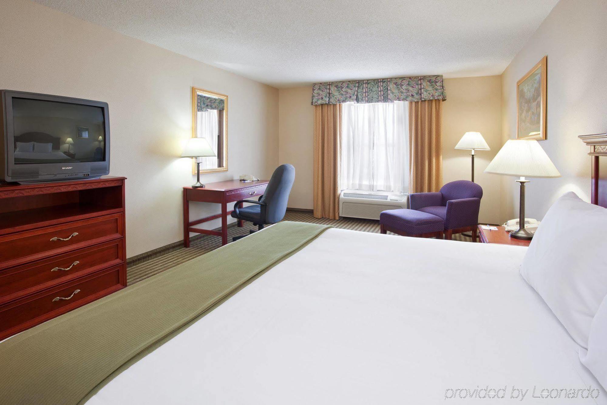 Holiday Inn Express Hotel & Suites Circleville By Ihg Eksteriør billede