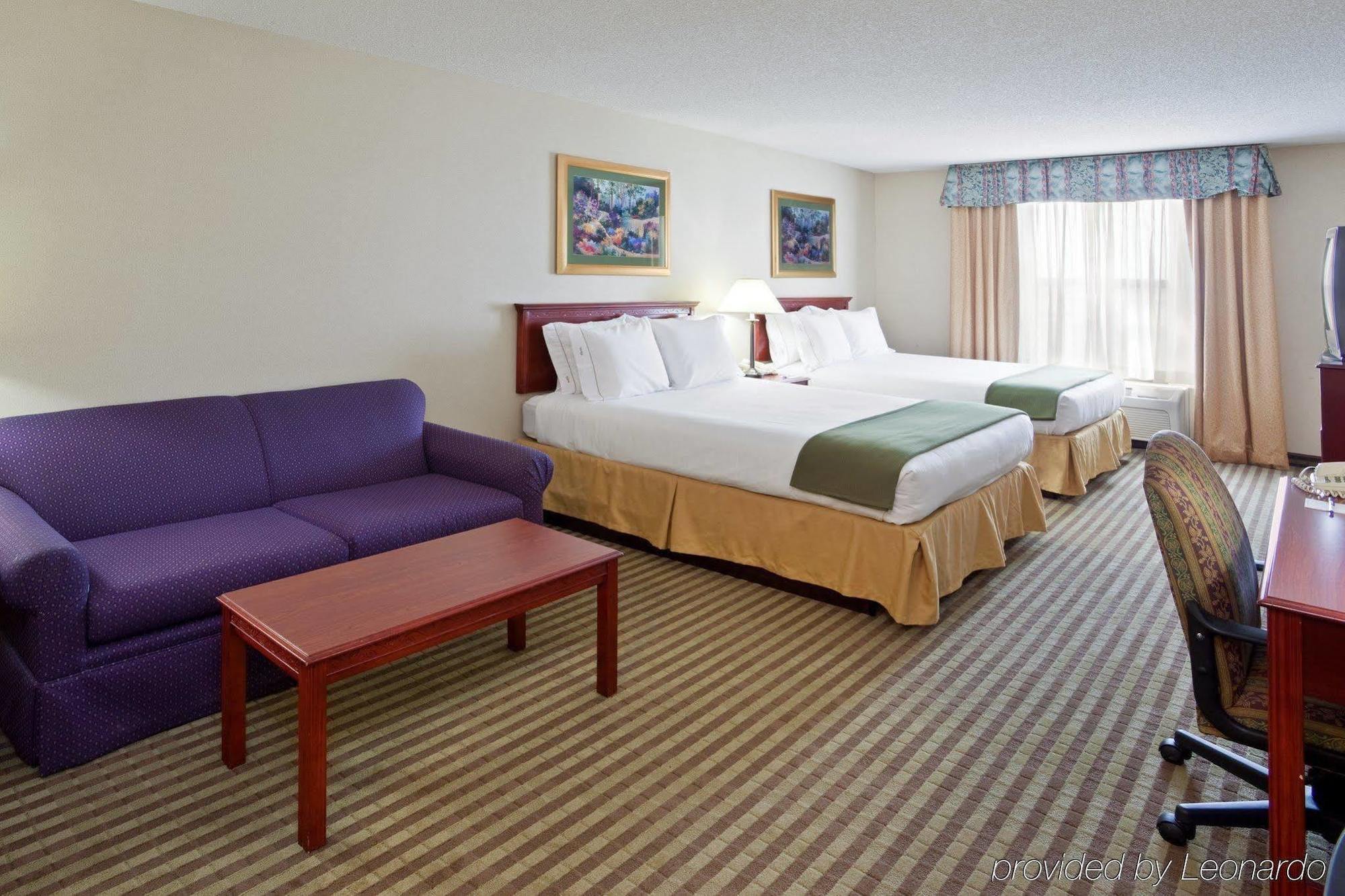 Holiday Inn Express Hotel & Suites Circleville By Ihg Eksteriør billede