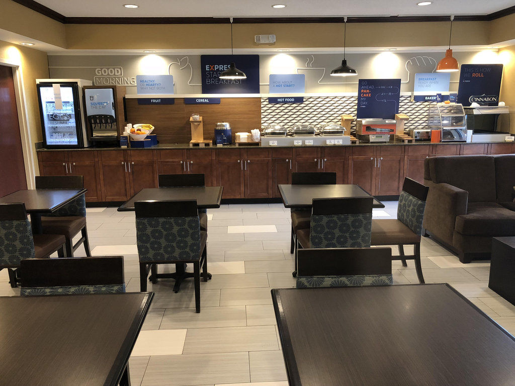 Holiday Inn Express Hotel & Suites Circleville By Ihg Eksteriør billede
